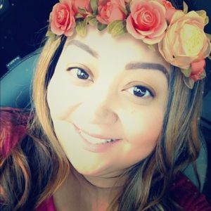 Meet your Posher, Yesmarie